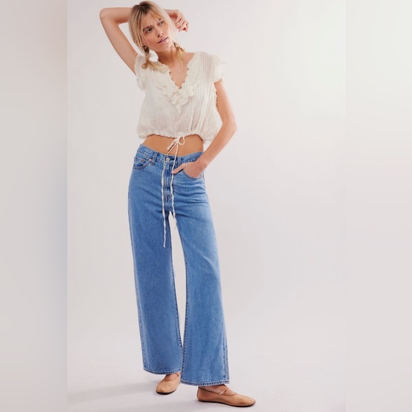 Levi's Ribcage Wide-Leg Jeans - Picture 1 of 8